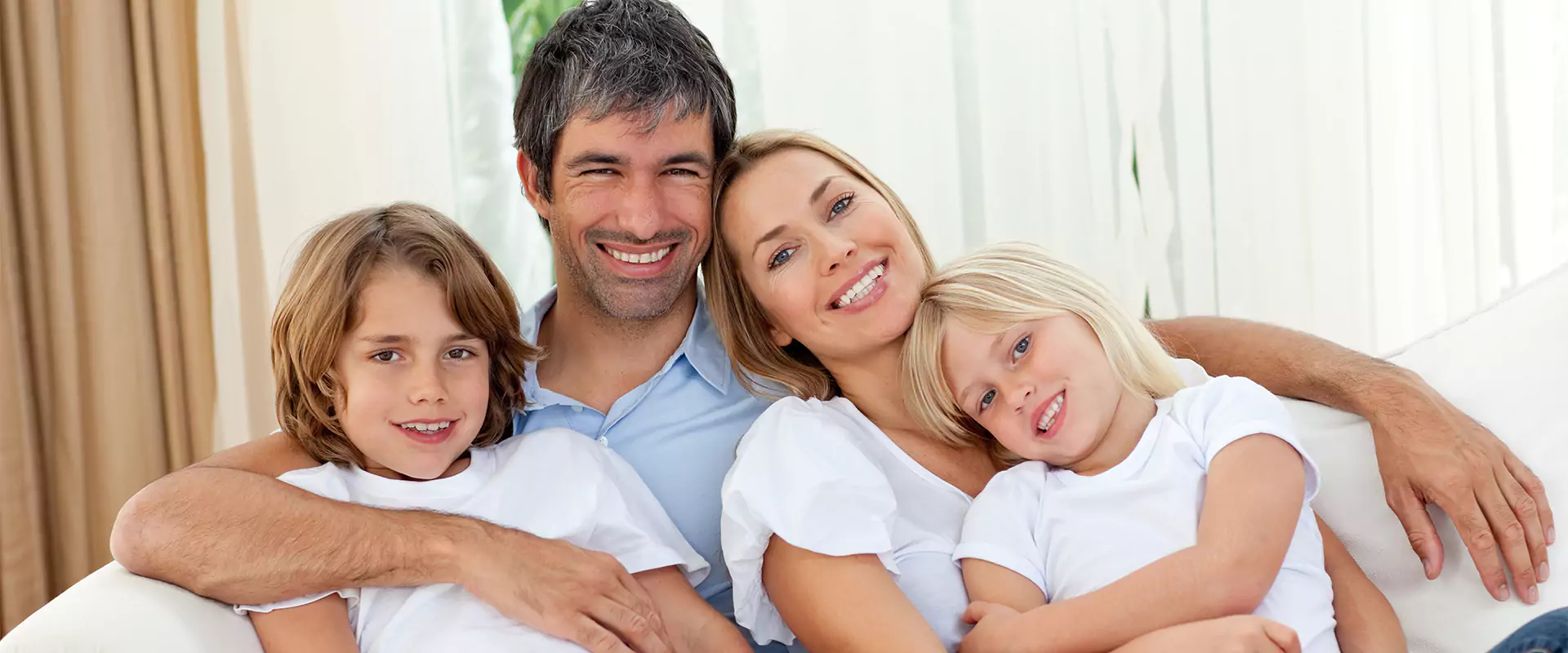 Welcome to EZ Dental Your healthy smile starts here PRIVATE AND FAMILY OWNED